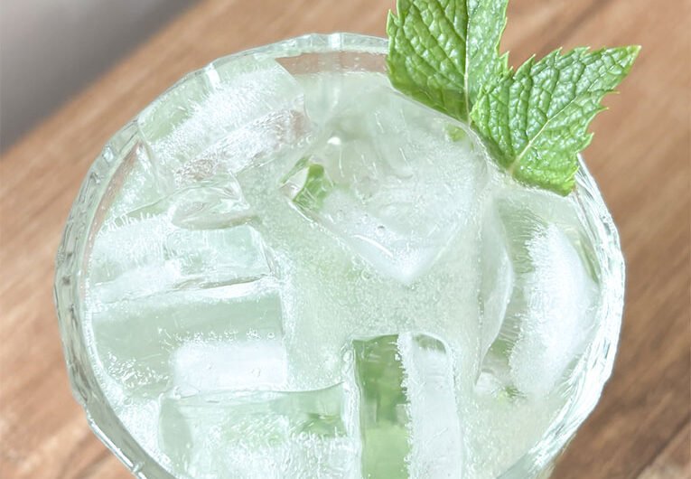 Drink de Limão com Hortelã Sem Álcool